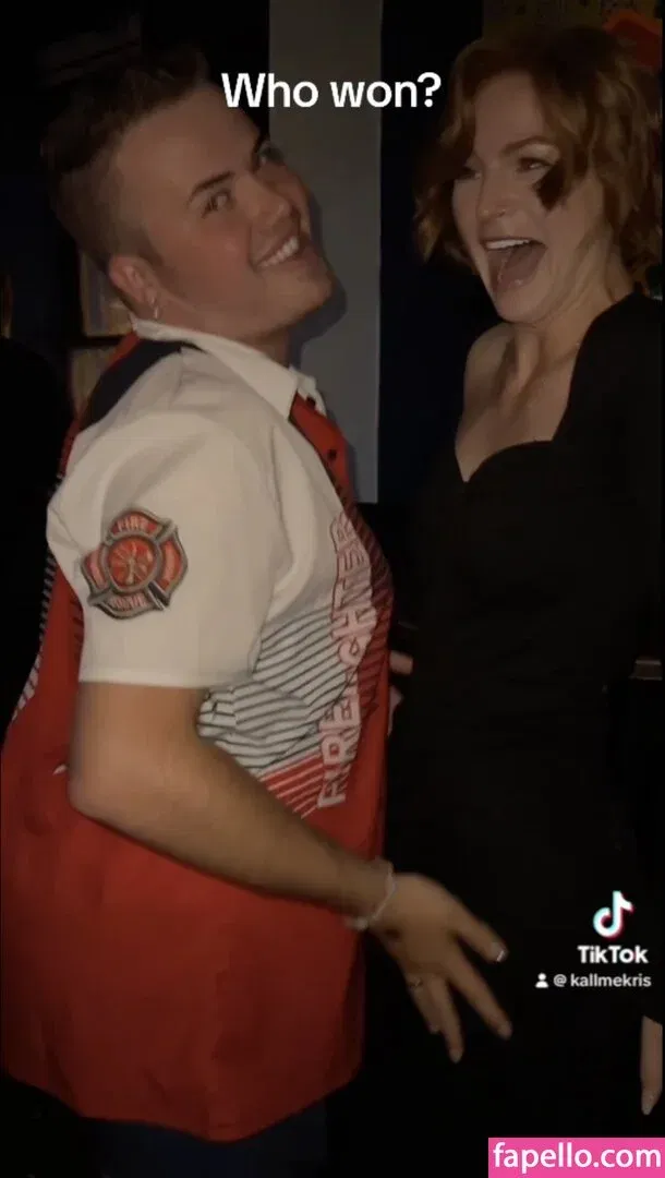 KallMeKris Onlyfans Photo Gallery 