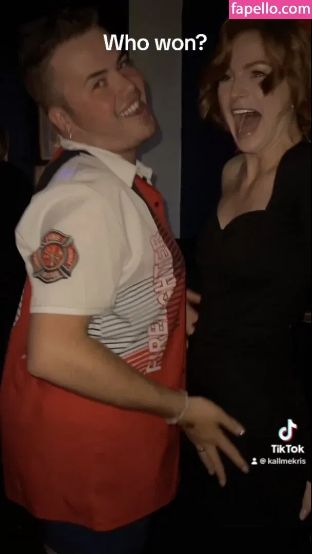 KallMeKris Onlyfans Photo Gallery 