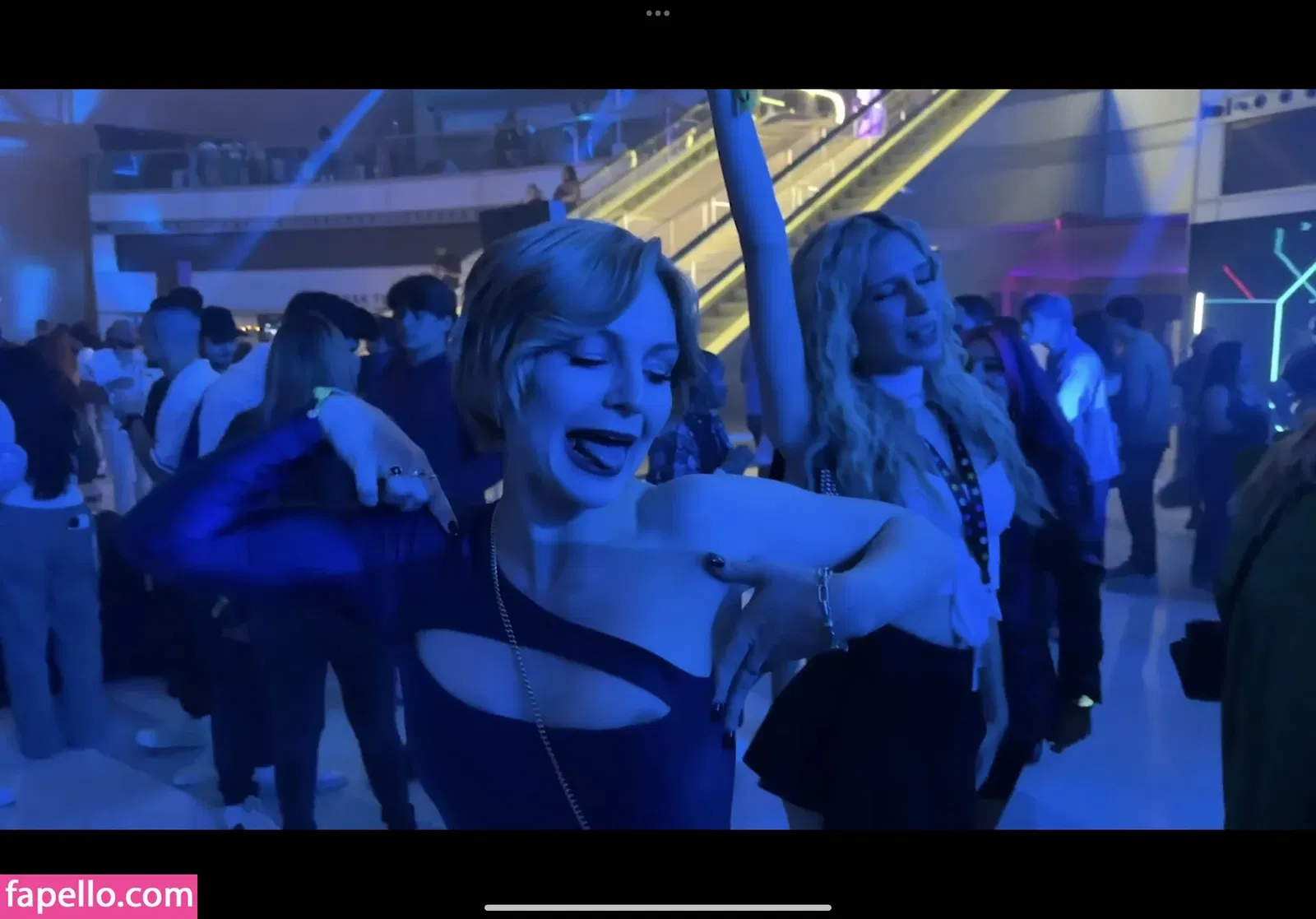 KallMeKris Onlyfans Photo Gallery 