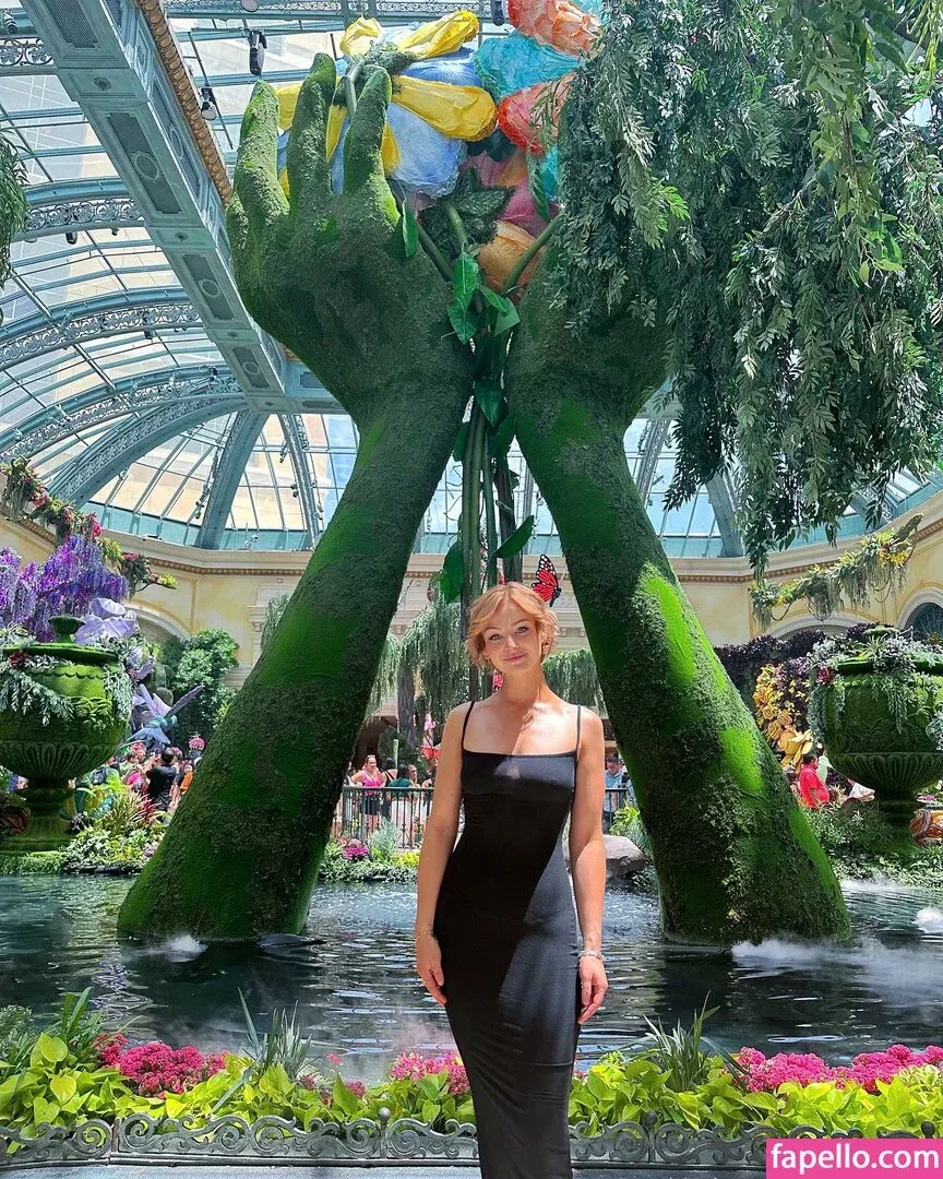 KallMeKris Onlyfans Photo Gallery 