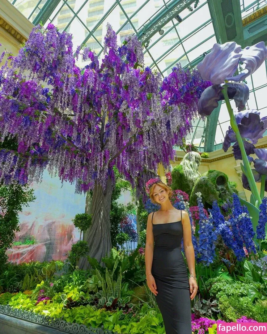 KallMeKris Onlyfans Photo Gallery 