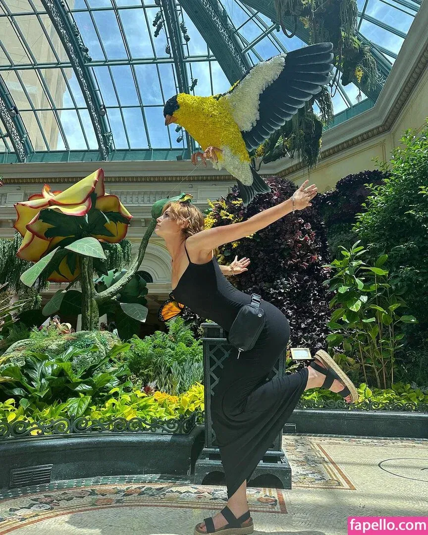 KallMeKris Onlyfans Photo Gallery 