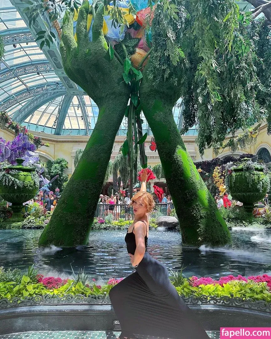 KallMeKris Onlyfans Photo Gallery 