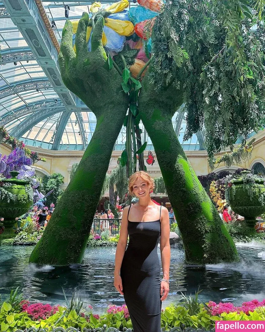 KallMeKris Onlyfans Photo Gallery 