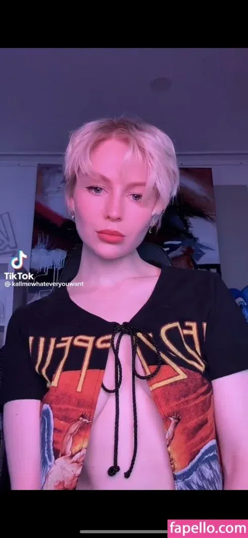 KallMeKris Onlyfans Photo Gallery 