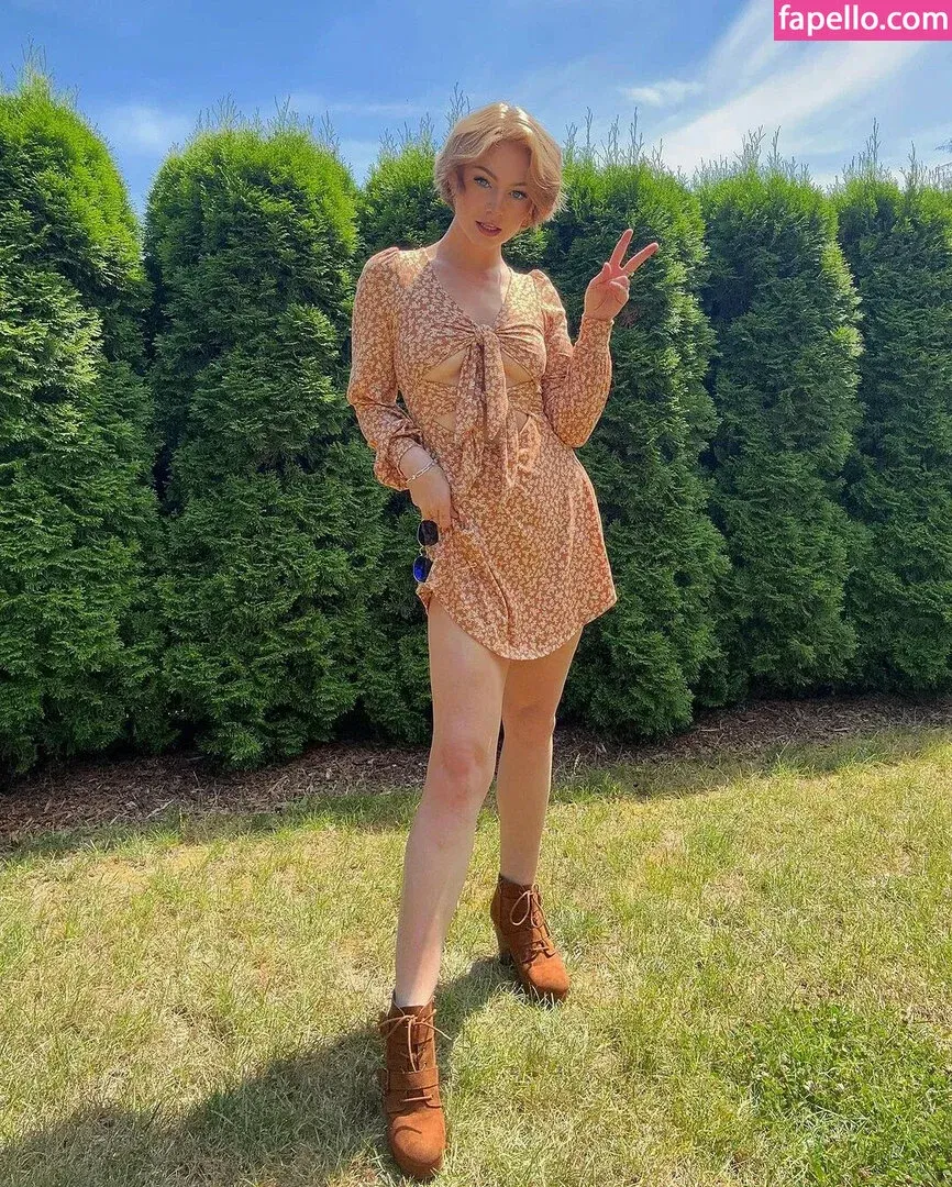 KallMeKris Onlyfans Photo Gallery 