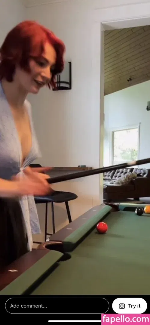 KallMeKris Onlyfans Photo Gallery 