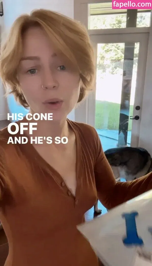 KallMeKris Onlyfans Photo Gallery 