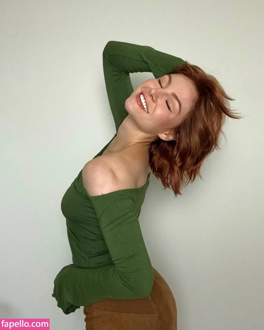 KallMeKris Onlyfans Photo Gallery 