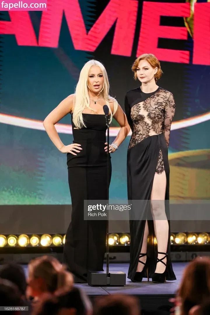 KallMeKris Onlyfans Photo Gallery 