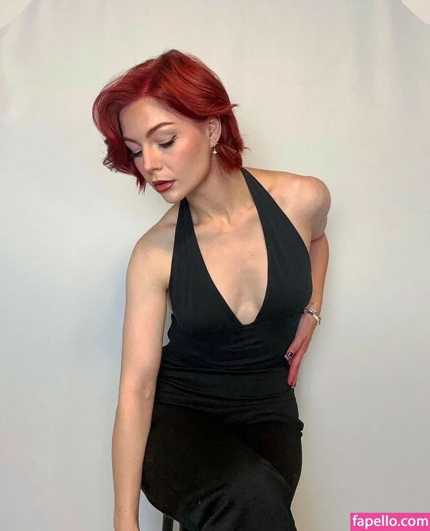 KallMeKris Onlyfans Photo Gallery 