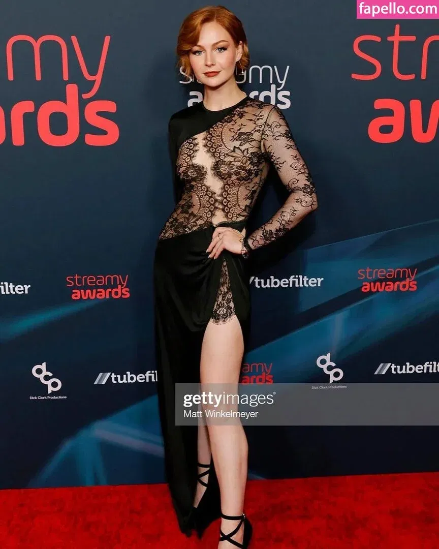 KallMeKris Onlyfans Photo Gallery 