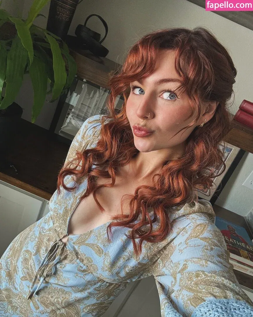 KallMeKris Onlyfans Photo Gallery 