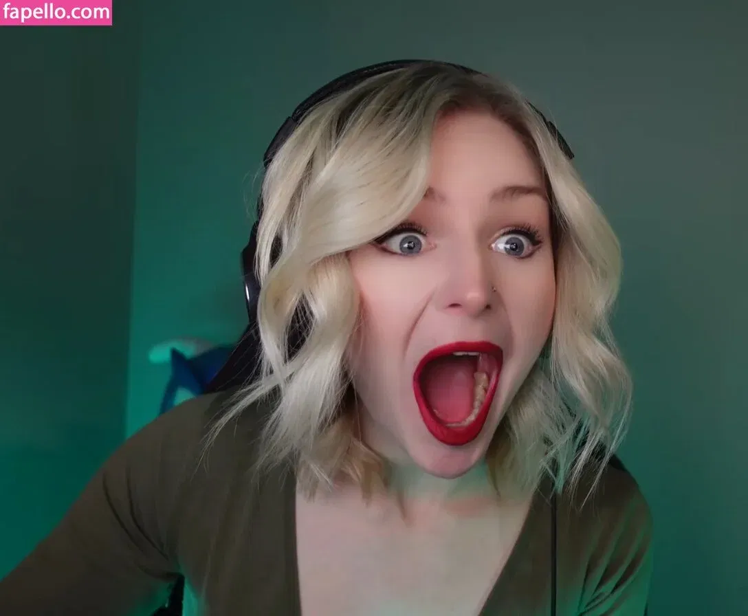 KallMeKris Onlyfans Photo Gallery 