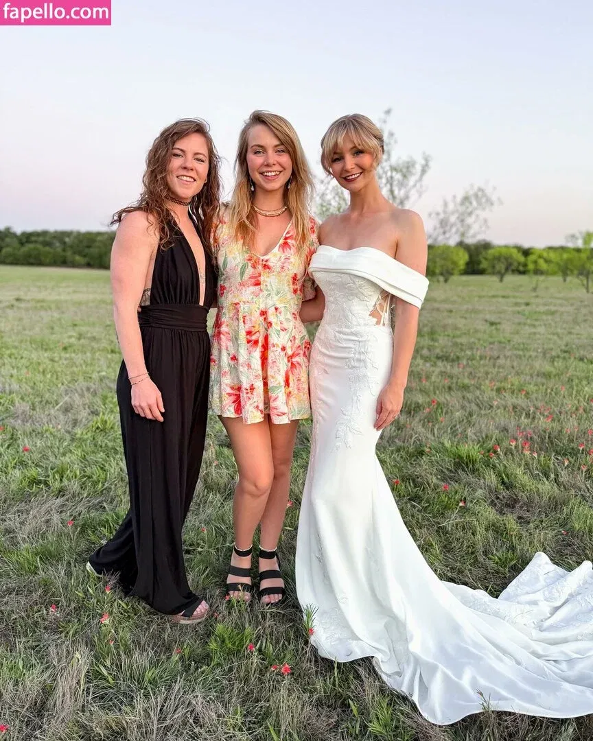 KallMeKris Onlyfans Photo Gallery 