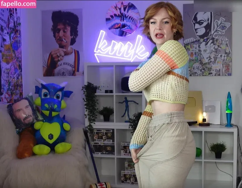 KallMeKris Onlyfans Photo Gallery 