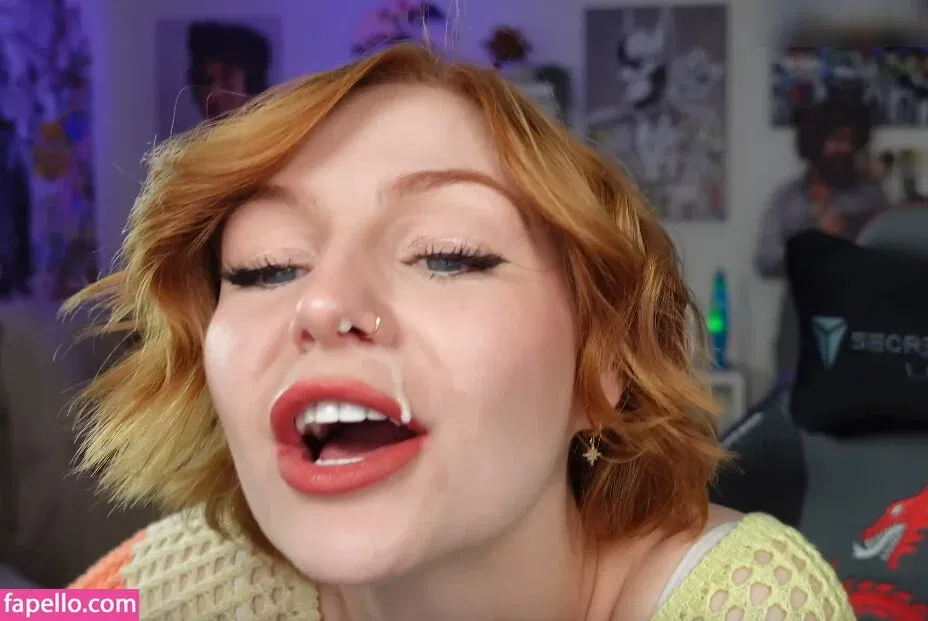 KallMeKris Onlyfans Photo Gallery 