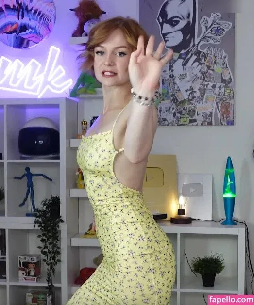 KallMeKris Onlyfans Photo Gallery 