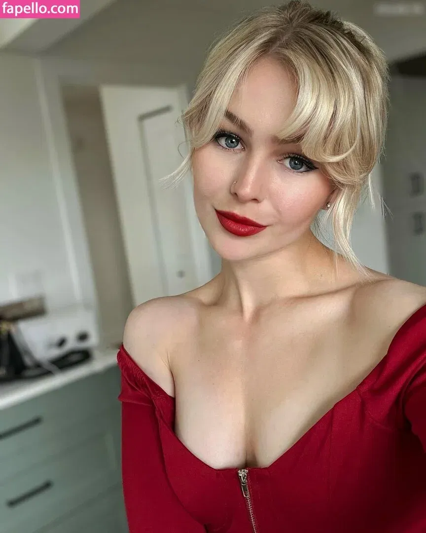 KallMeKris Onlyfans Photo Gallery 