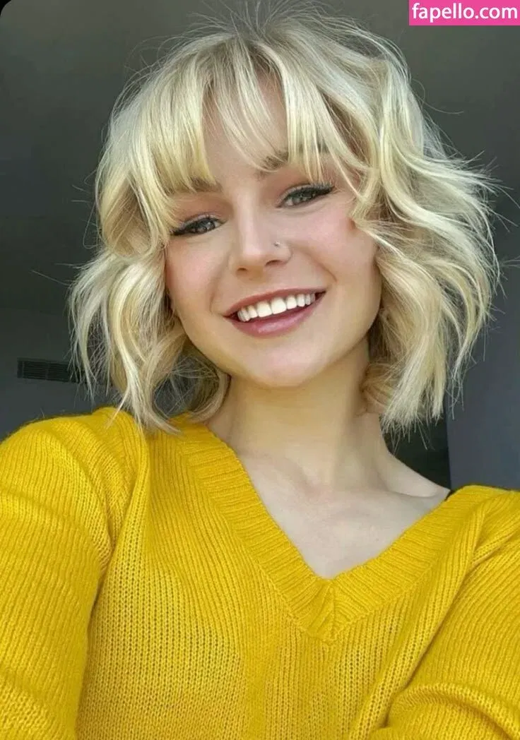 KallMeKris Onlyfans Photo Gallery 