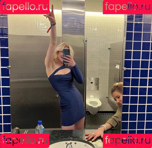 KallMeKris Onlyfans Photo Gallery 