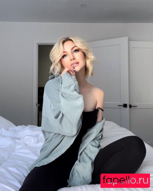 KallMeKris Onlyfans Photo Gallery 