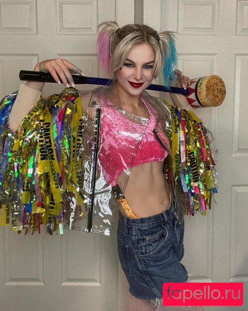 KallMeKris Onlyfans Photo Gallery 