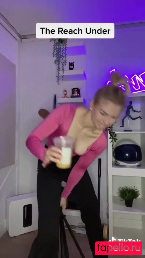 KallMeKris Onlyfans Photo Gallery 