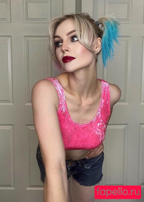 KallMeKris Onlyfans Photo Gallery 