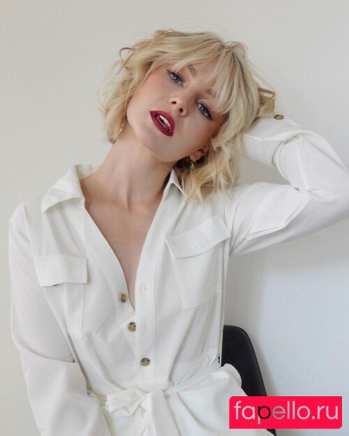 KallMeKris Onlyfans Photo Gallery 