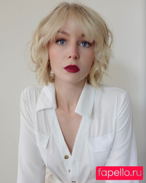 KallMeKris Onlyfans Photo Gallery 