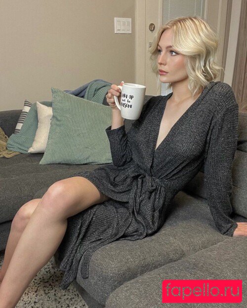 KallMeKris Onlyfans Photo Gallery 