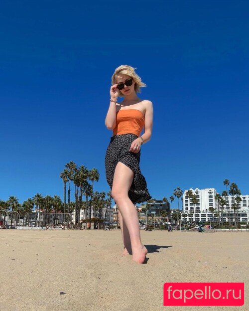 KallMeKris Onlyfans Photo Gallery 