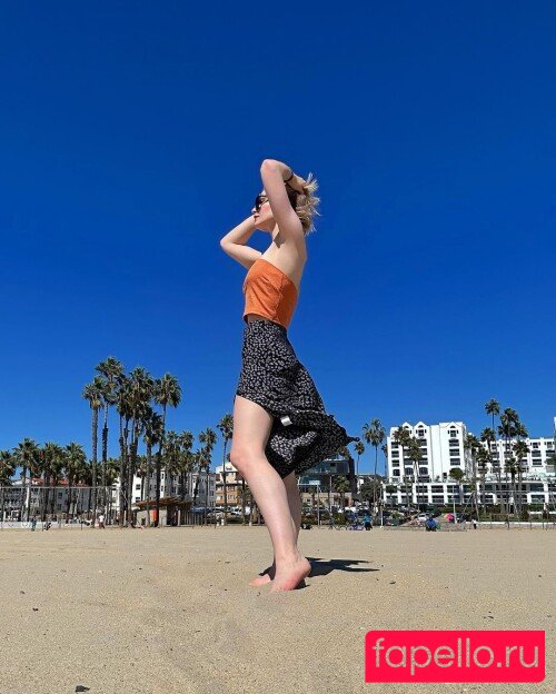 KallMeKris Onlyfans Photo Gallery 