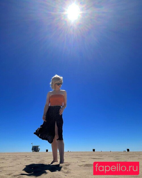 KallMeKris Onlyfans Photo Gallery 