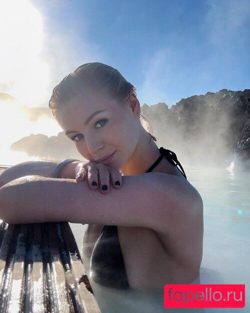 KallMeKris Onlyfans Photo Gallery 