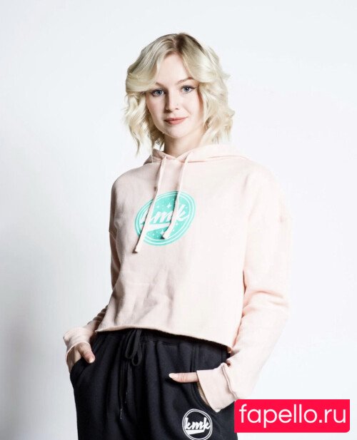 KallMeKris Onlyfans Photo Gallery 