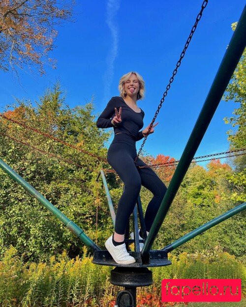 KallMeKris Onlyfans Photo Gallery 