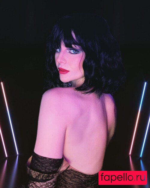 KallMeKris Onlyfans Photo Gallery 