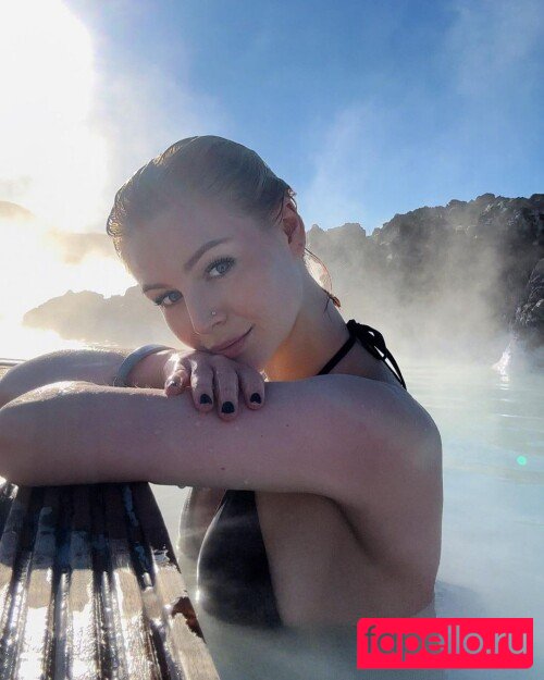 KallMeKris Onlyfans Photo Gallery 