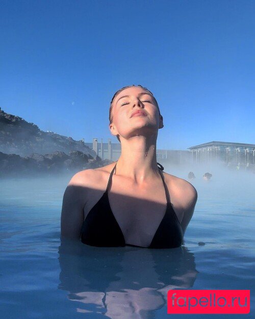 KallMeKris Onlyfans Photo Gallery 