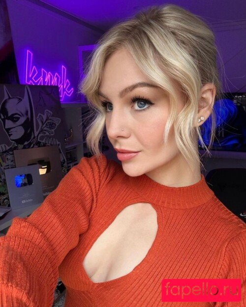 KallMeKris Onlyfans Photo Gallery 