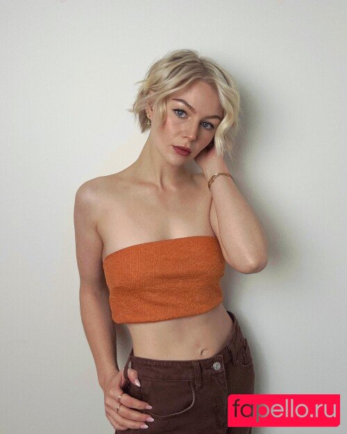 KallMeKris Onlyfans Photo Gallery 