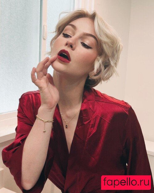 KallMeKris Onlyfans Photo Gallery 