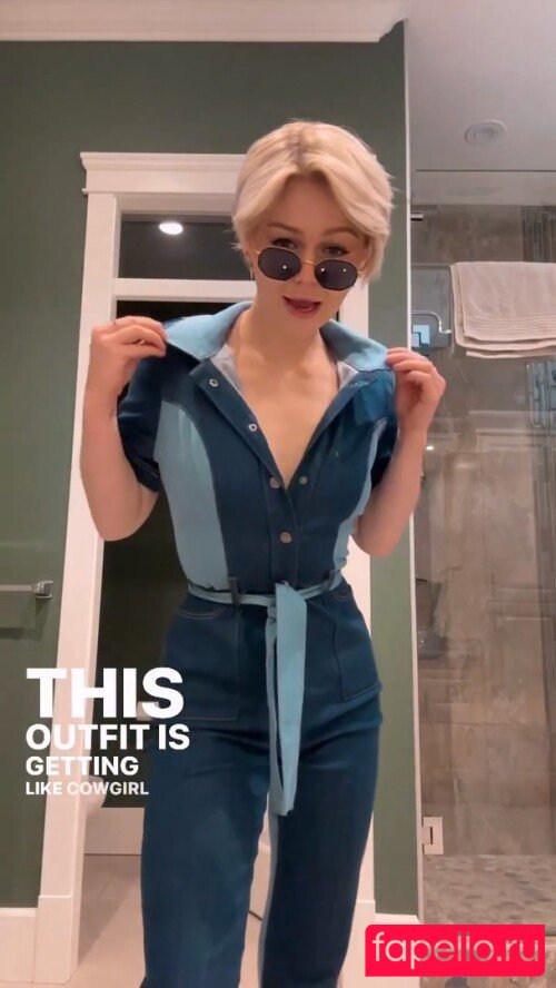 KallMeKris Onlyfans Photo Gallery 