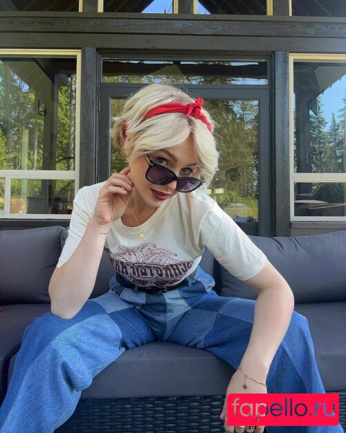 KallMeKris Onlyfans Photo Gallery 