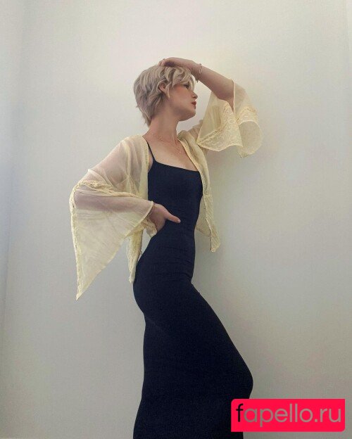 KallMeKris Onlyfans Photo Gallery 