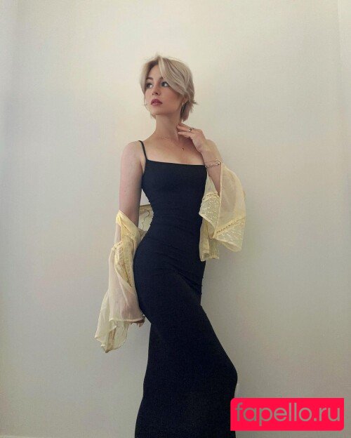 KallMeKris Onlyfans Photo Gallery 