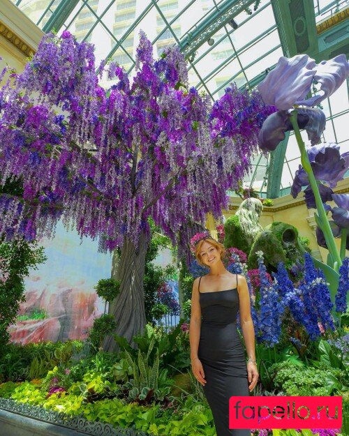 KallMeKris Onlyfans Photo Gallery 