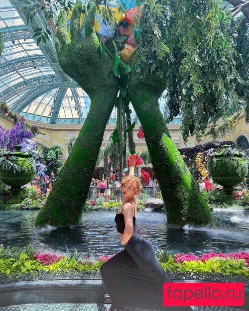 KallMeKris Onlyfans Photo Gallery 